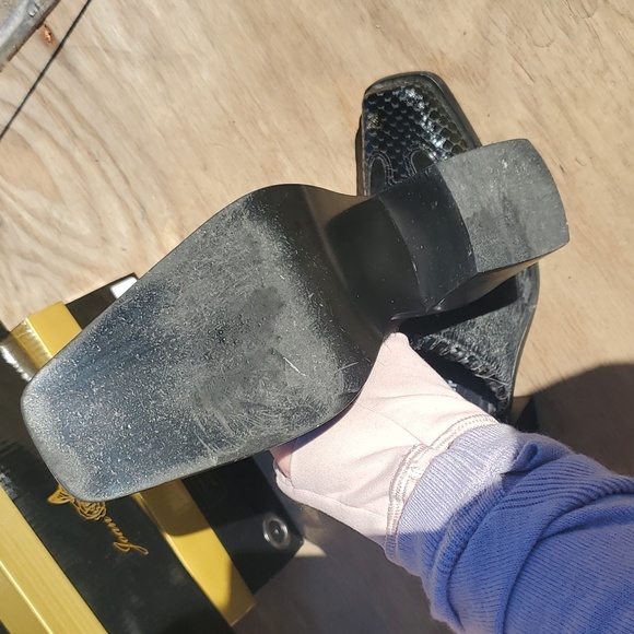 Like new! Naturalizer cowhide & leather mules - Picture 6 of 10